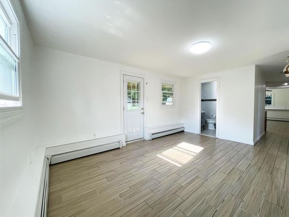 9 Grossman Street, Melville NY 11747
