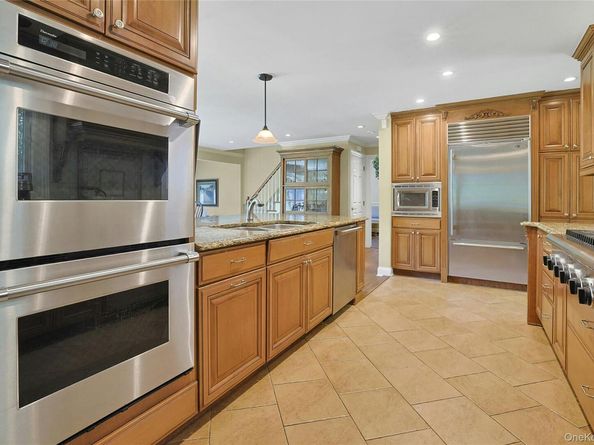 138 Whittier Drive, Thornwood NY 10594