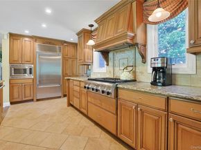 138 Whittier Drive, Thornwood NY 10594