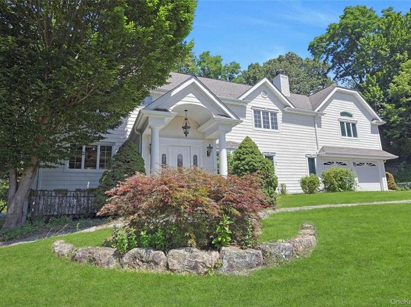 138 Whittier Drive, Thornwood NY 10594