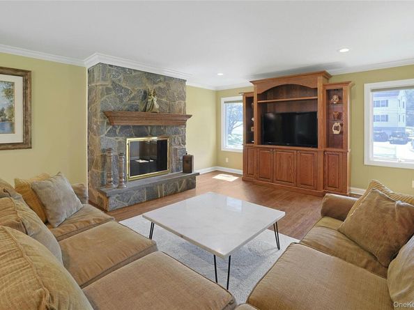 138 Whittier Drive, Thornwood NY 10594