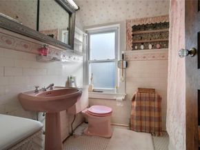1050 Dickens Street, Far Rockaway NY 11691