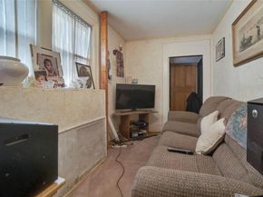 1050 Dickens Street, Far Rockaway NY 11691
