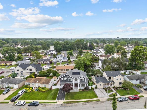 5 Vera Avenue, Plainview NY 11803