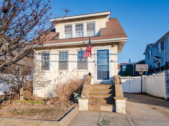 208 Franklin Boulevard, Long Beach NY 11561