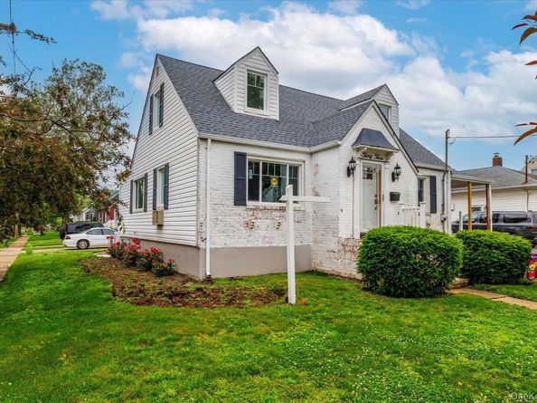 33 Farnum Street, Lynbrook NY 11563