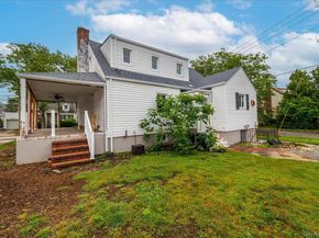 33 Farnum Street, Lynbrook NY 11563