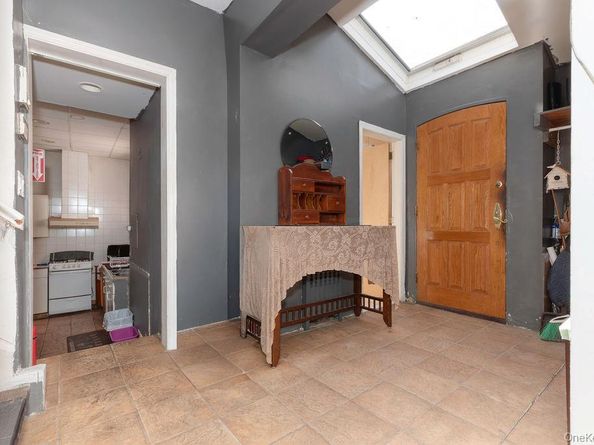 246 Weyman Avenue, New Rochelle NY 10805