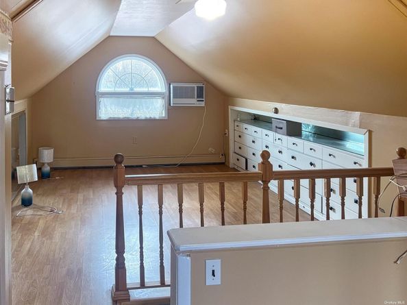 9 Reinhart Court, Melville NY 11747