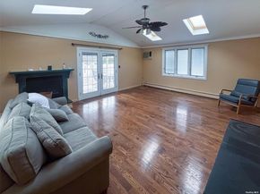 9 Reinhart Court, Melville NY 11747