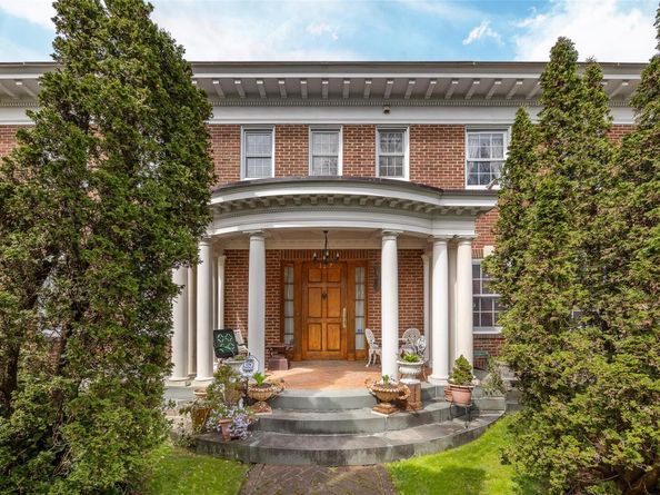 127 #1 Beverly Road, Douglaston NY 11363