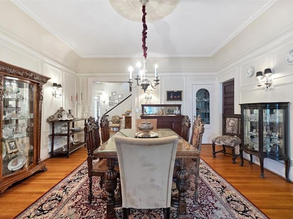 127 #1 Beverly Road, Douglaston NY 11363