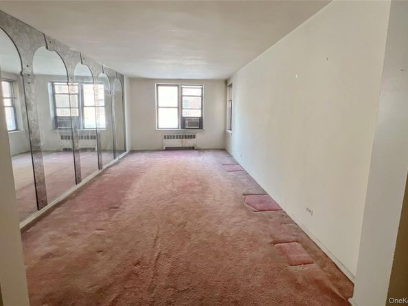 745 E 231 Street 1F, Bronx NY 10466