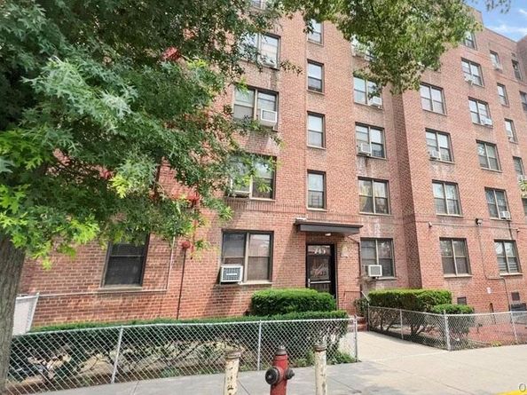 745 E 231 Street 1F, Bronx NY 10466