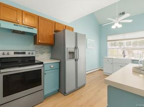 12 Joyces Way, Bay Shore NY 11706