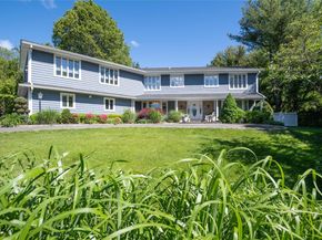 1 Anvil Court, Dix Hills NY 11746