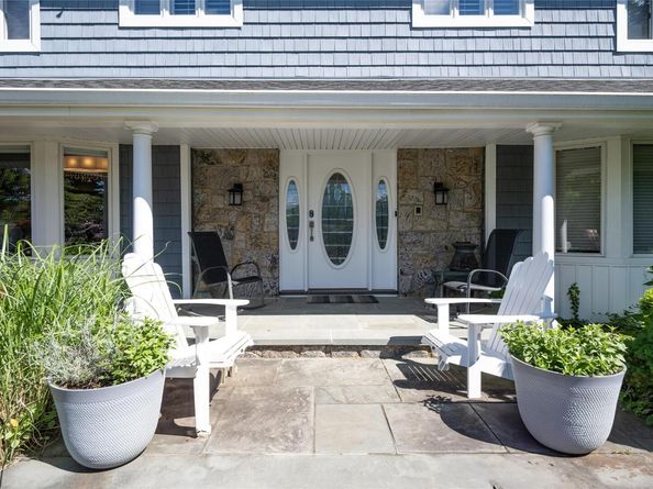 1 Anvil Court, Dix Hills NY 11746