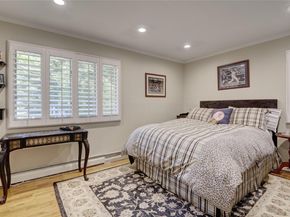 1 Anvil Court, Dix Hills NY 11746