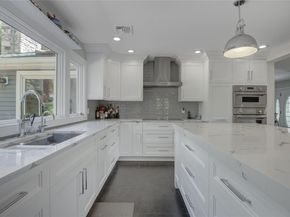 1 Anvil Court, Dix Hills NY 11746