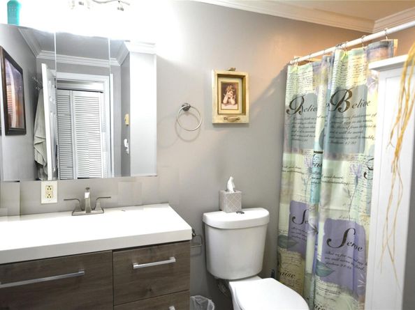 77 Village Circle W, Manorville NY 11949