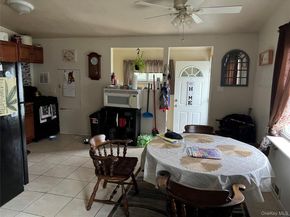 76 Samuel Street, Ronkonkoma NY 11779