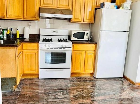 2265 W 7th St 3B, Brooklyn NY 11223
