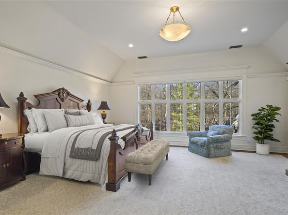 24 Penwood Road, Bedford Corners NY 10549