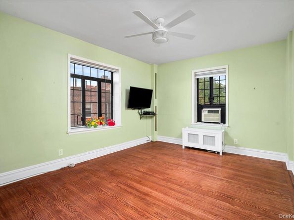 45 Pondfield Road W 4C, Bronxville NY 10708