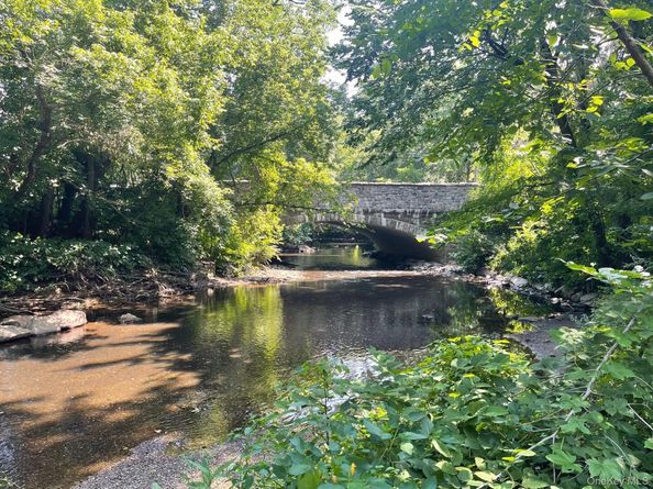 45 Pondfield Road W 4C, Bronxville NY 10708
