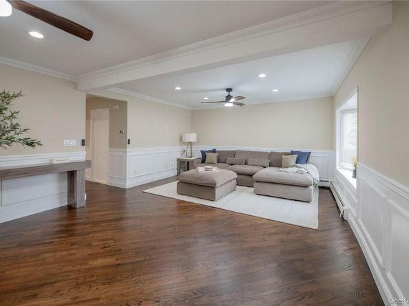 803 S Fifth Street, Lindenhurst NY 11757