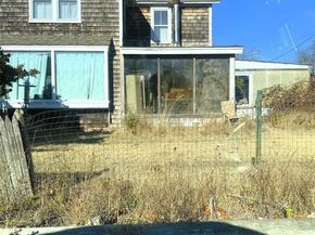 12 Pleasant Avenue Avenue, Westhampton NY 11977