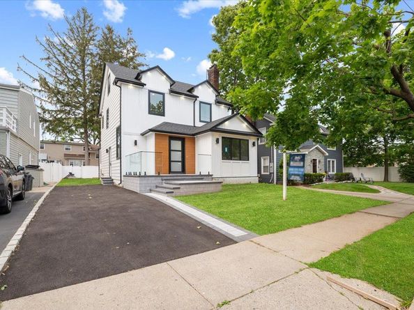 670 Emerson Street, Woodmere NY 11598