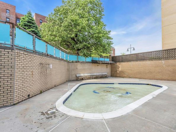 6636 Yellowstone Boulevard 6E, Forest Hills NY 11375