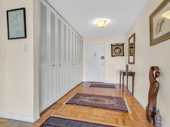 6636 Yellowstone Boulevard 6E, Forest Hills NY 11375