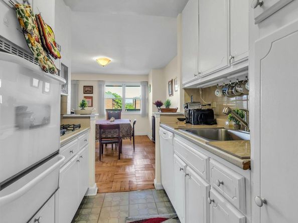 6636 Yellowstone Boulevard 6E, Forest Hills NY 11375