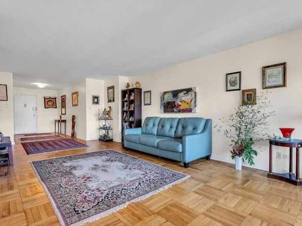 6636 Yellowstone Boulevard 6E, Forest Hills NY 11375
