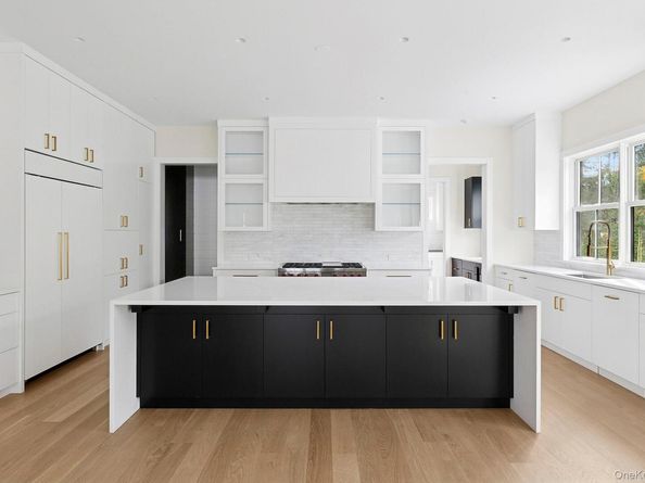 25 Liberty Street, Westhampton Beach NY 11978