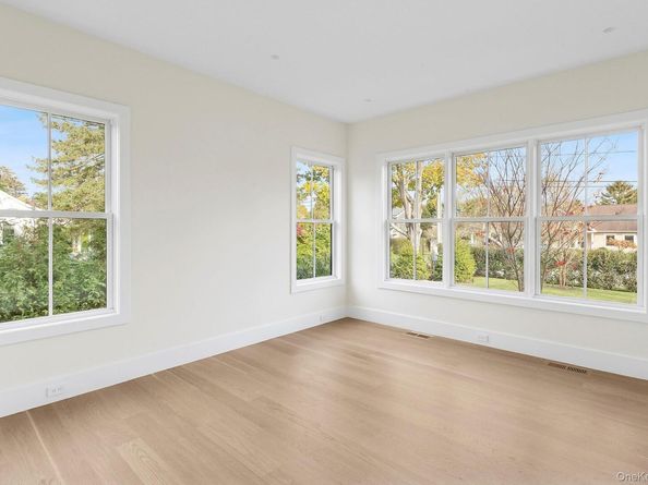 25 Liberty Street, Westhampton Beach NY 11978