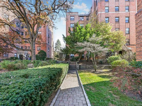 828 Bronx River Road 2B, Bronxville NY 10708