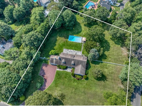 73 South Road, Westhampton Beach NY 11978