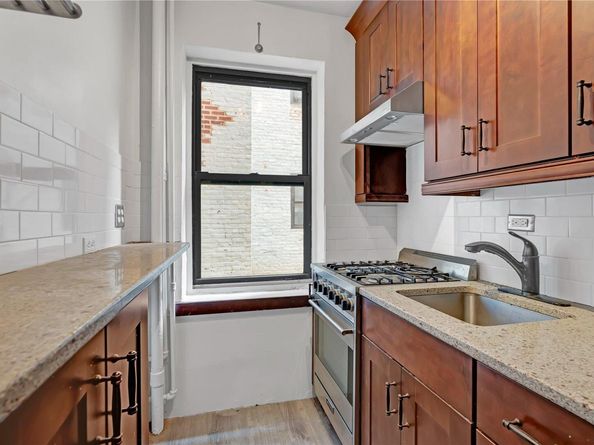 251 Seaman 1C, New York (Manhattan) NY 10034