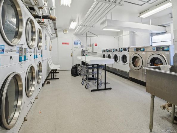 4 Fordham Hill Oval 8G, Bronx NY 10468