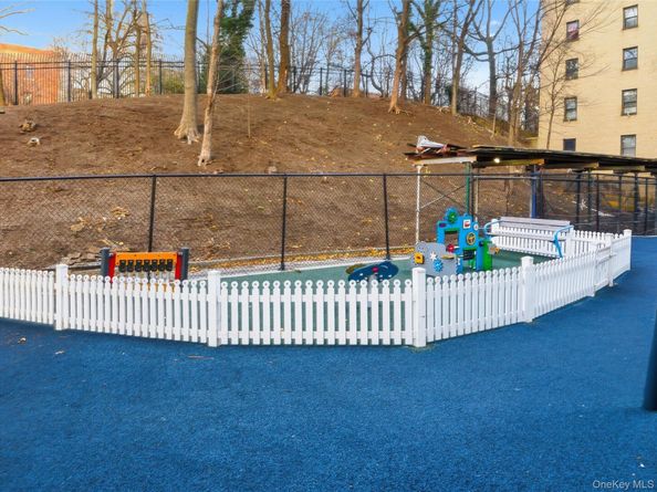 4 Fordham Hill Oval 8G, Bronx NY 10468