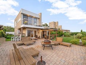 45 Shore Drive S, Copiague NY 11726