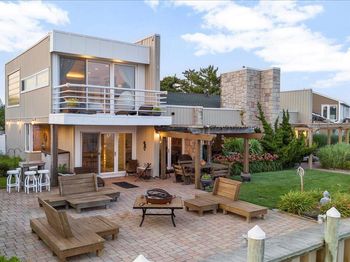 45 Shore Drive S