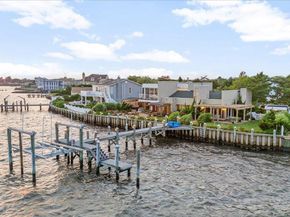 45 Shore Drive S, Copiague NY 11726