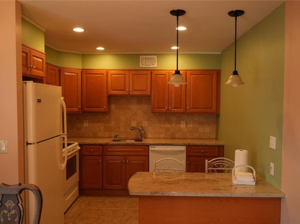 108 Village Road B, Jefferson Valley NY 10598