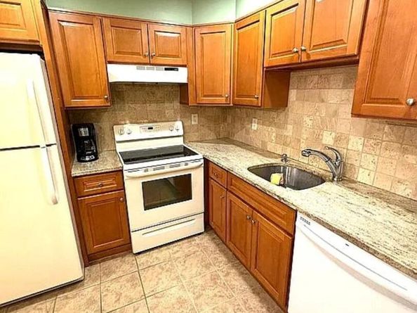 108 Village Road B, Jefferson Valley NY 10598