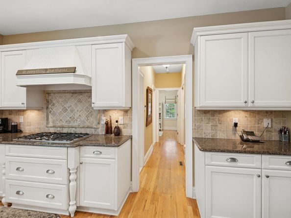 7 Highwood Road, Setauket NY 11733