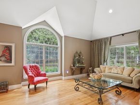 7 Highwood Road, Setauket NY 11733